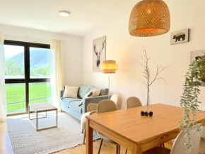 Apartament de disseny rústic amb vistes by RURAL D'ÀNEU